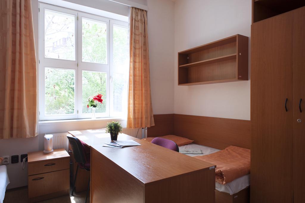 Roosevelt Hostel Prag Dış mekan fotoğraf
