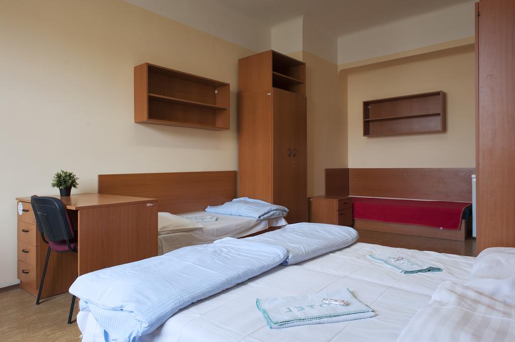 Roosevelt Hostel Prag Dış mekan fotoğraf